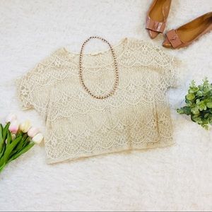 LUSH Cream Lace Short-Sleeved Top Back Buttons